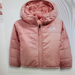 The North Face Baby Girl Reversible jacket with hood, size 0-3 months